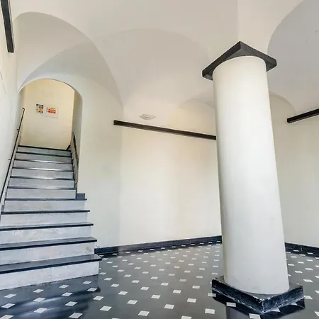 4 Beds-sea View With Private Garage アパート *
